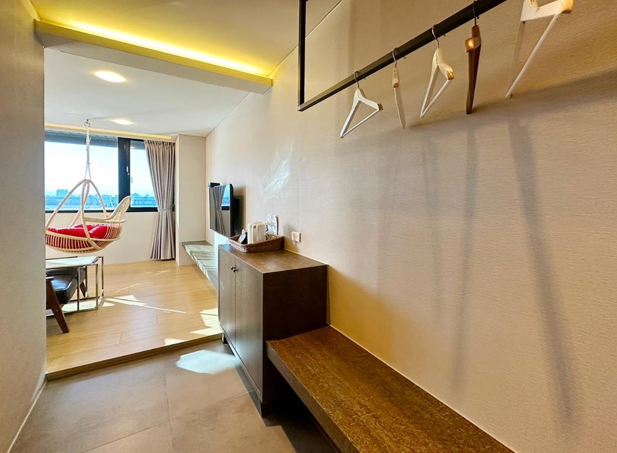 Master Homestay Wujie Esterno foto